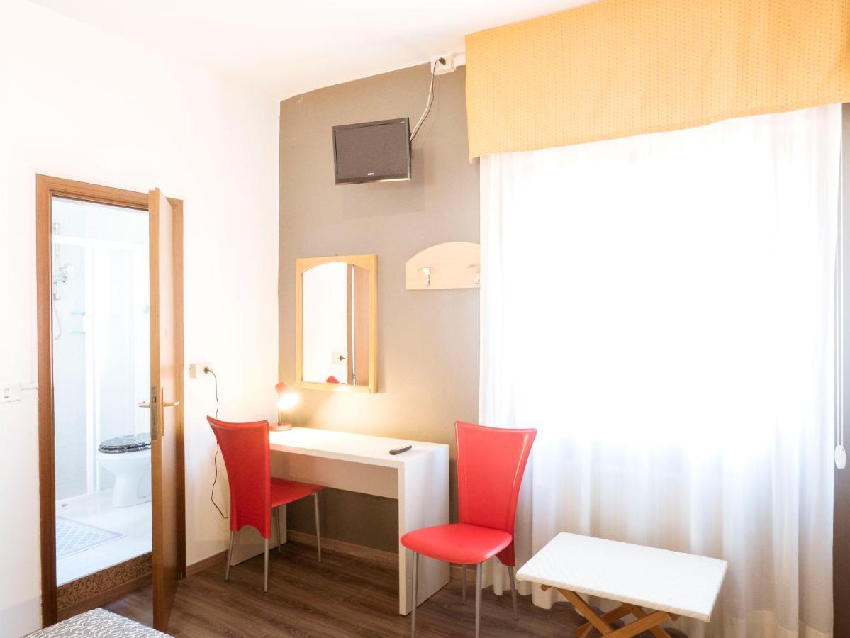 Hotel Doria Nago-Torbole Exterior photo